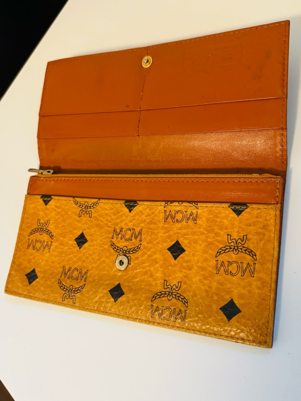 [MCM] Signature Logo Bi-Fold Long Continental Snap Button Wallet in Cognac Brown - Picture 9 of 16